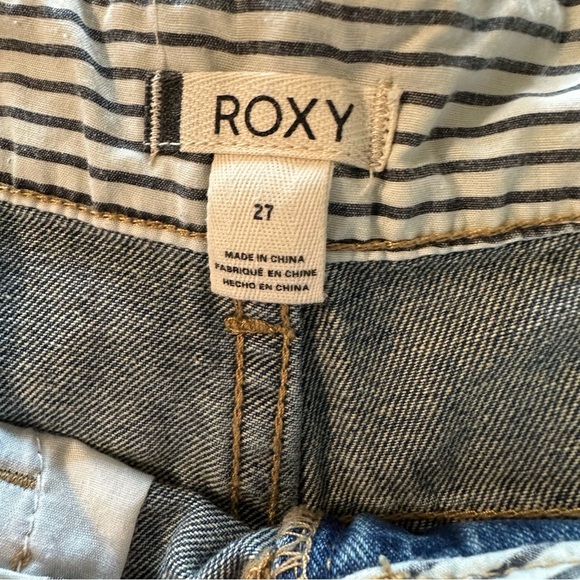 Roxy women's size 27 raw hem denim shorts - Picture 3 of 3